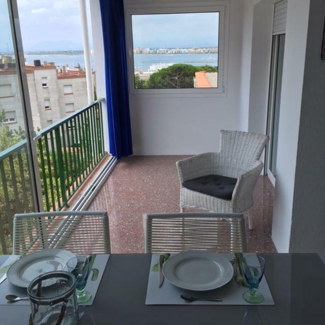 Bel Appartement Vue Mer Roses Esterno foto